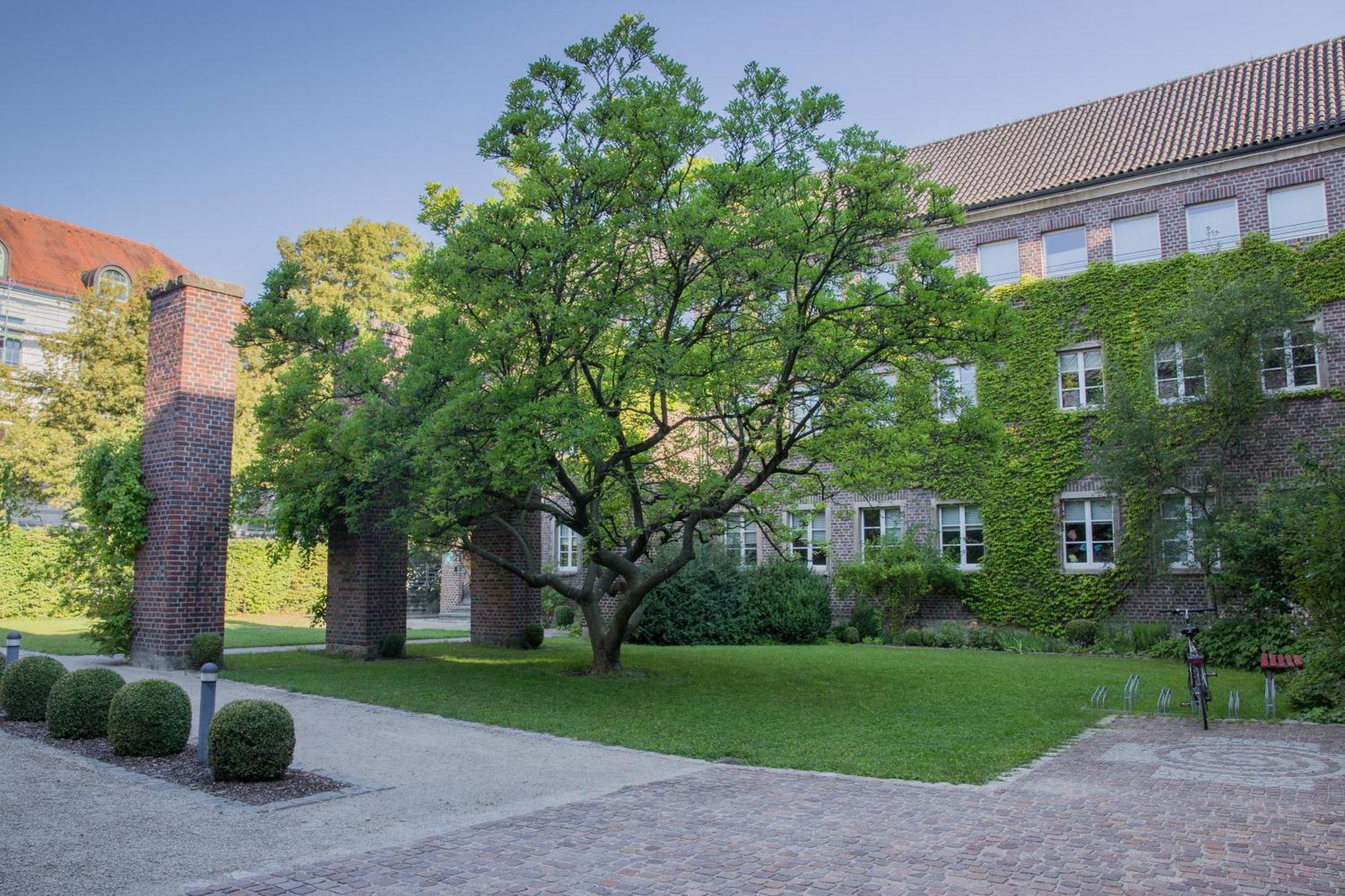 Bildungs- Und Gaestehaus Pallotti Haus Freising Hotel Buitenkant foto
